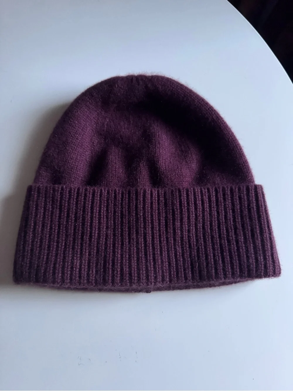 Aritzia cashmere crowned beanie